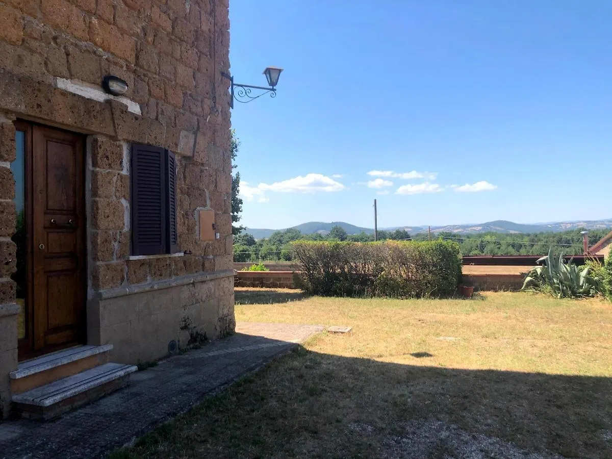 Agriturismo Pietramora ピティリアーノ ファームステイ