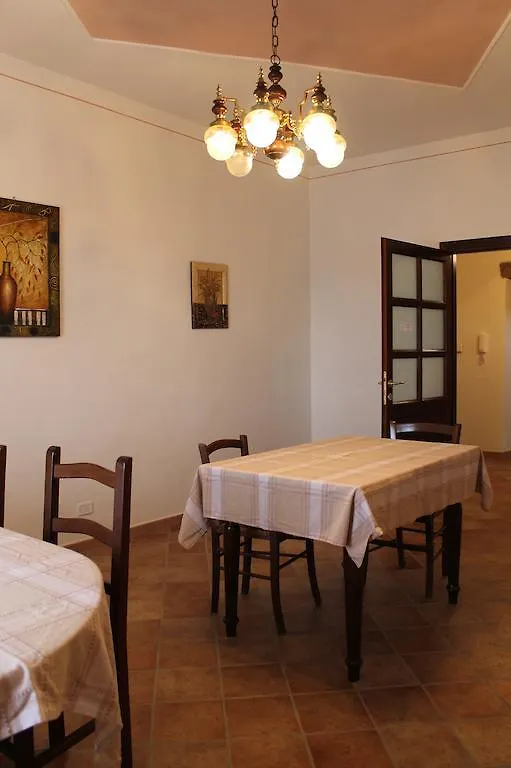 ファームステイ Agriturismo Pietramora ピティリアーノ